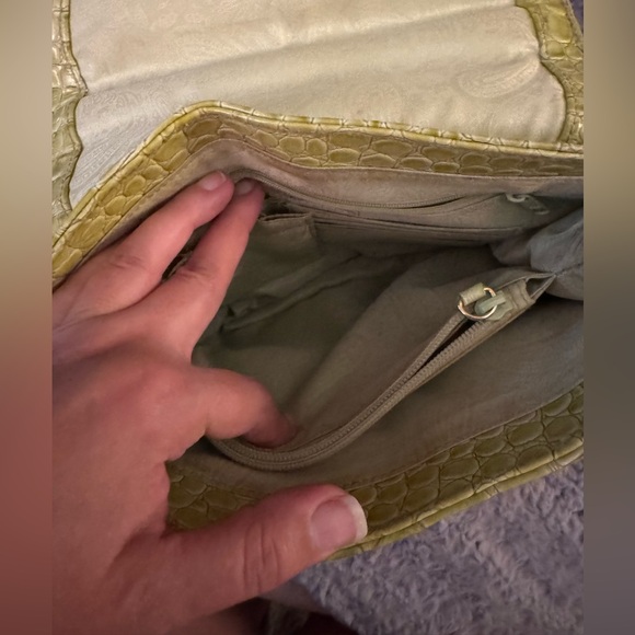 LORD AND TAYLOR Lime Green Crocodile-Embossed Handbag - Picture 10 of 15